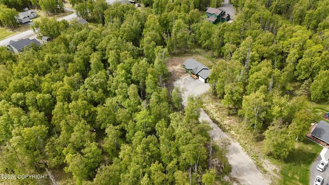 8137 E Sandstone Drive, Wasilla, AK 99654