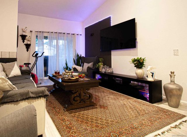 2425 CRANSTON DR. 219, Escondido, CA 92025