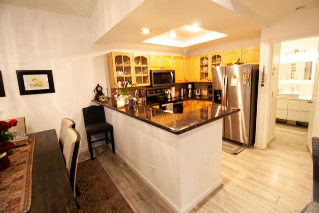 2425 CRANSTON DR. 219, Escondido, CA 92025