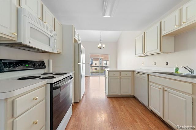 42430 Park Ridge Way, Clinton Township, MI 48038