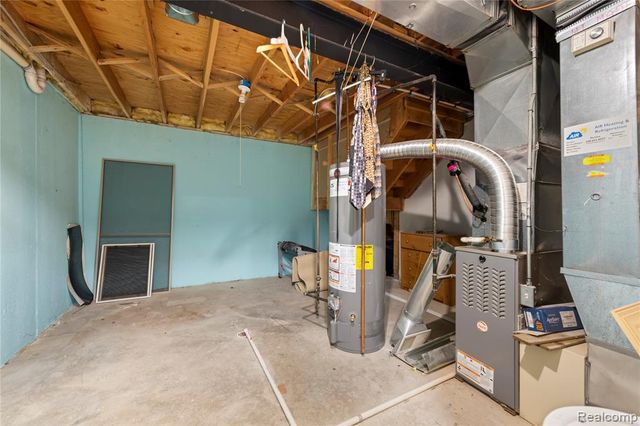 42430 Park Ridge Way, Clinton Township, MI 48038