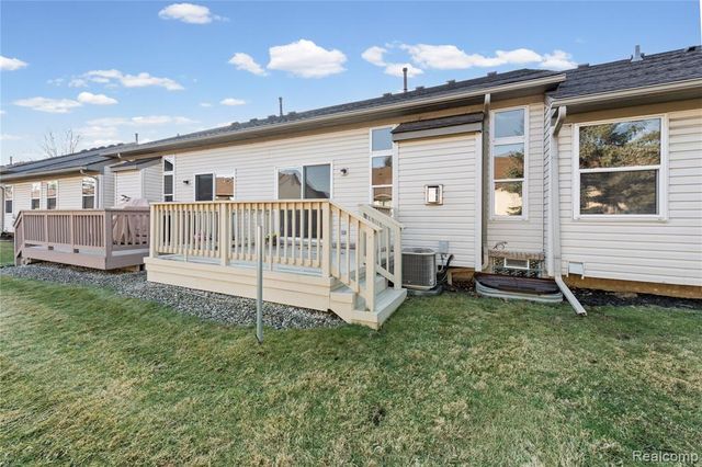 42430 Park Ridge Way, Clinton Township, MI 48038