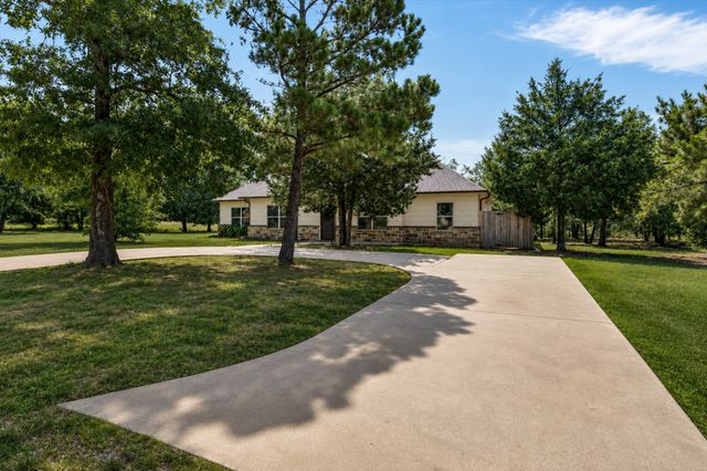 531 VZ County Road 2315, Canton, TX 75103