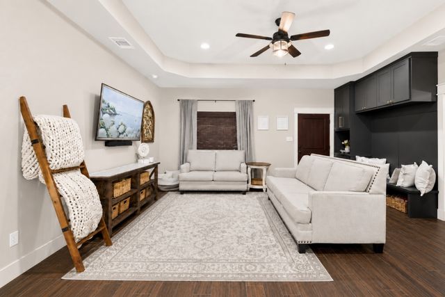 531 VZ County Road 2315, Canton, TX 75103