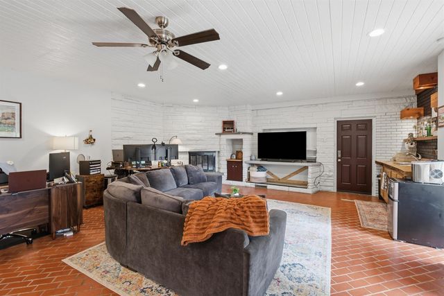 2256 S Fountain St., Wichita, KS 67218
