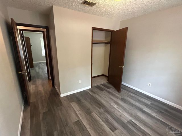 1330 Lake Dr A, Cantonment, FL 32533