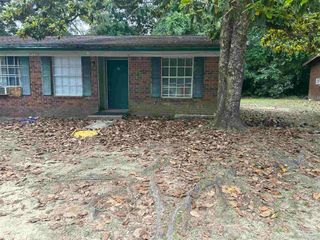 1330 Lake Dr A, Cantonment, FL 32533