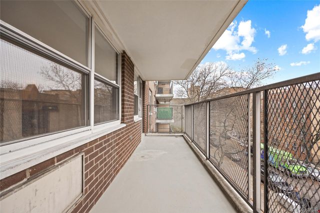2550 Olinville Avenue 4F, Bronx, NY 10467