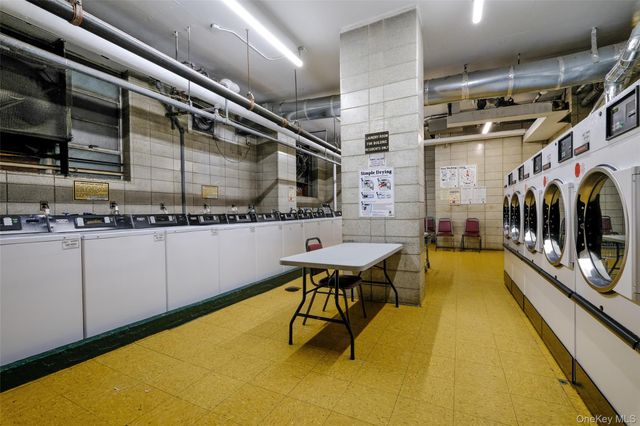 2550 Olinville Avenue 4F, Bronx, NY 10467