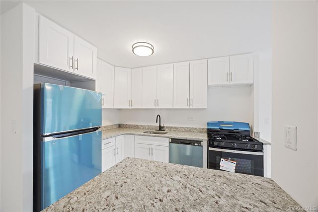 2550 Olinville Avenue 4F, Bronx, NY 10467