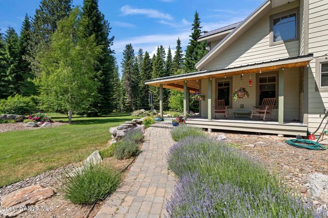 4719 Selle Rd, Sandpoint, ID 83864