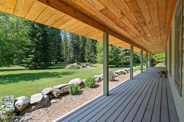 4719 Selle Rd, Sandpoint, ID 83864