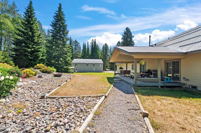 4719 Selle Rd, Sandpoint, ID 83864