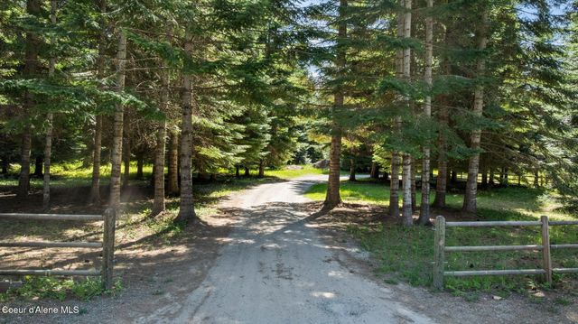 4719 Selle Rd, Sandpoint, ID 83864