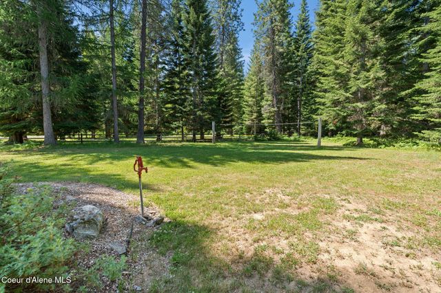 4719 Selle Rd, Sandpoint, ID 83864