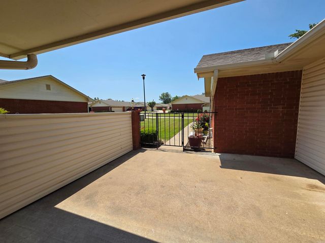 31 Summerset Place, Pine Bluff, AR 71603