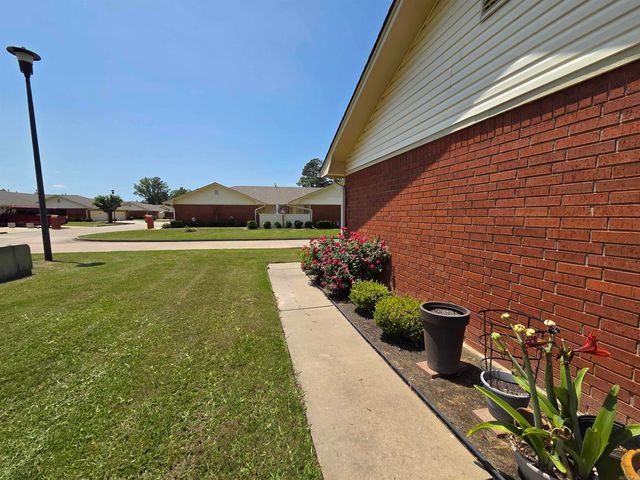 31 Summerset Place, Pine Bluff, AR 71603