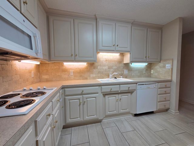 31 Summerset Place, Pine Bluff, AR 71603