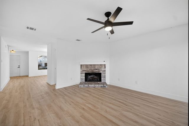 4241 Meadowknoll Drive, Fort Worth, TX 76123