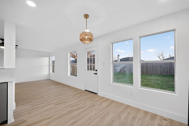 4241 Meadowknoll Drive, Fort Worth, TX 76123