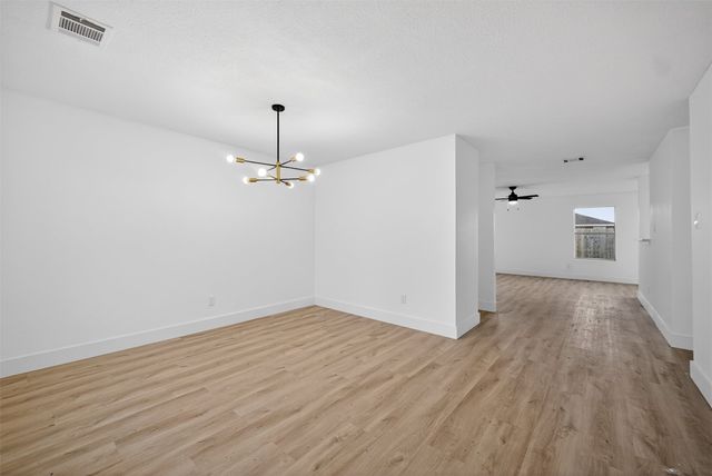 4241 Meadowknoll Drive, Fort Worth, TX 76123