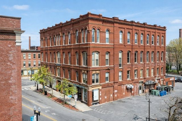 10 Kearney Sq 407, Lowell, MA 01852