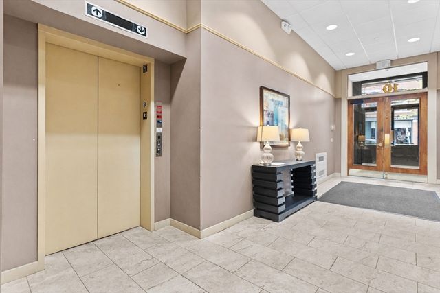 10 Kearney Sq 407, Lowell, MA 01852