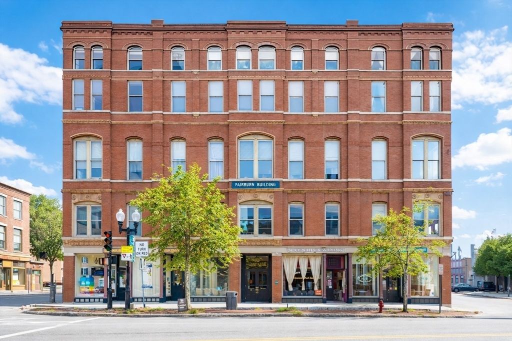 10 Kearney Sq 407, Lowell, MA 01852