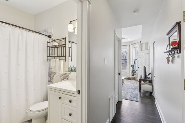 1712 N Washtenaw Avenue 2F, Chicago, IL 60647