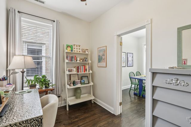 1712 N Washtenaw Avenue 2F, Chicago, IL 60647