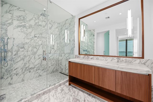 175 SE 25 Rd 801, Miami, FL 33129