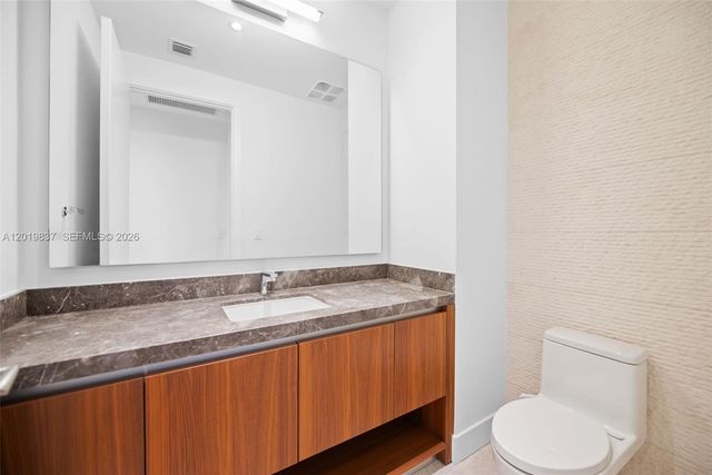 175 SE 25 Rd 801, Miami, FL 33129