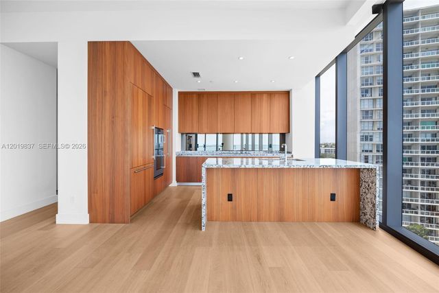 175 SE 25 Rd 801, Miami, FL 33129