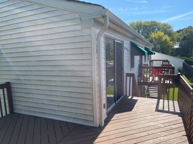 352 College Street, Crystal Lake, IL 60014