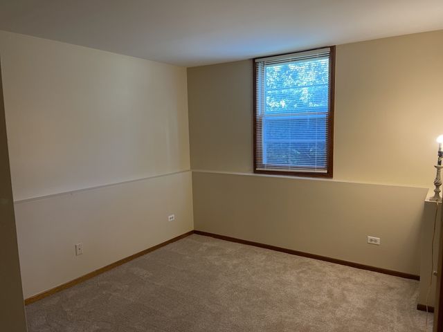 352 College Street, Crystal Lake, IL 60014