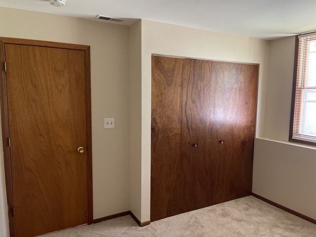 352 College Street, Crystal Lake, IL 60014