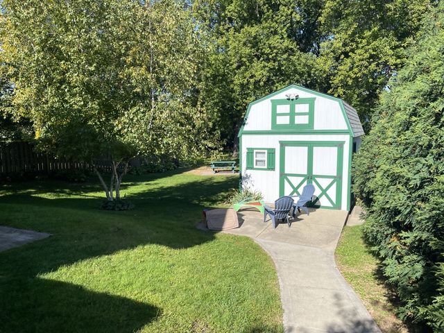 352 College Street, Crystal Lake, IL 60014