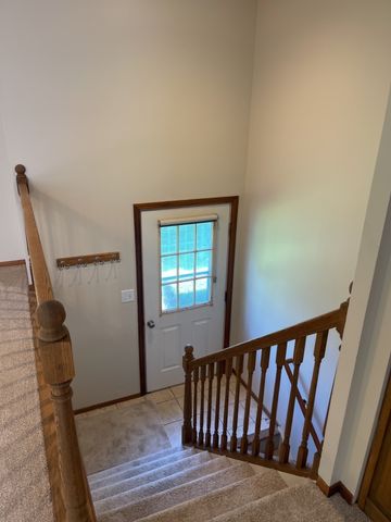 352 College Street, Crystal Lake, IL 60014