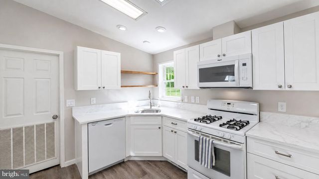 201 VILLAGE WAY, Royersford, PA 19468
