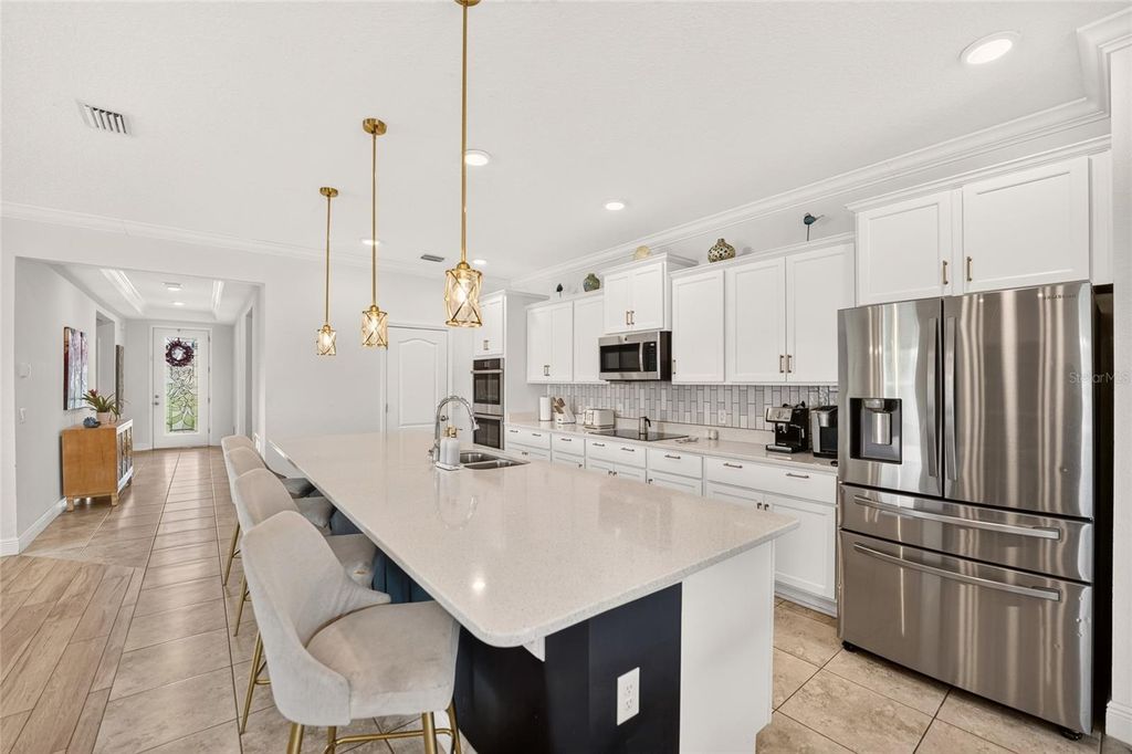 Image 12 of property listing at 5697 SW 215TH TERRACE, Newberry, FL 32669