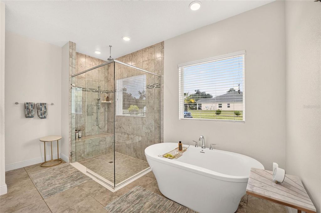 Image 21 of property listing at 5697 SW 215TH TERRACE, Newberry, FL 32669