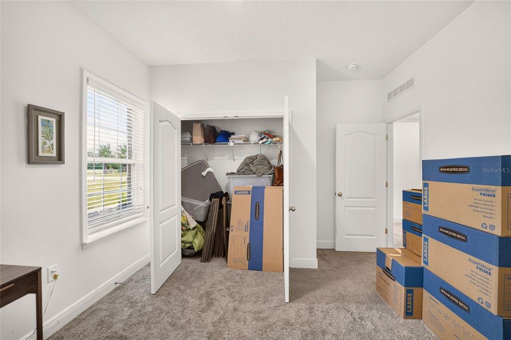 Image 28 of property listing at 5697 SW 215TH TERRACE, Newberry, FL 32669