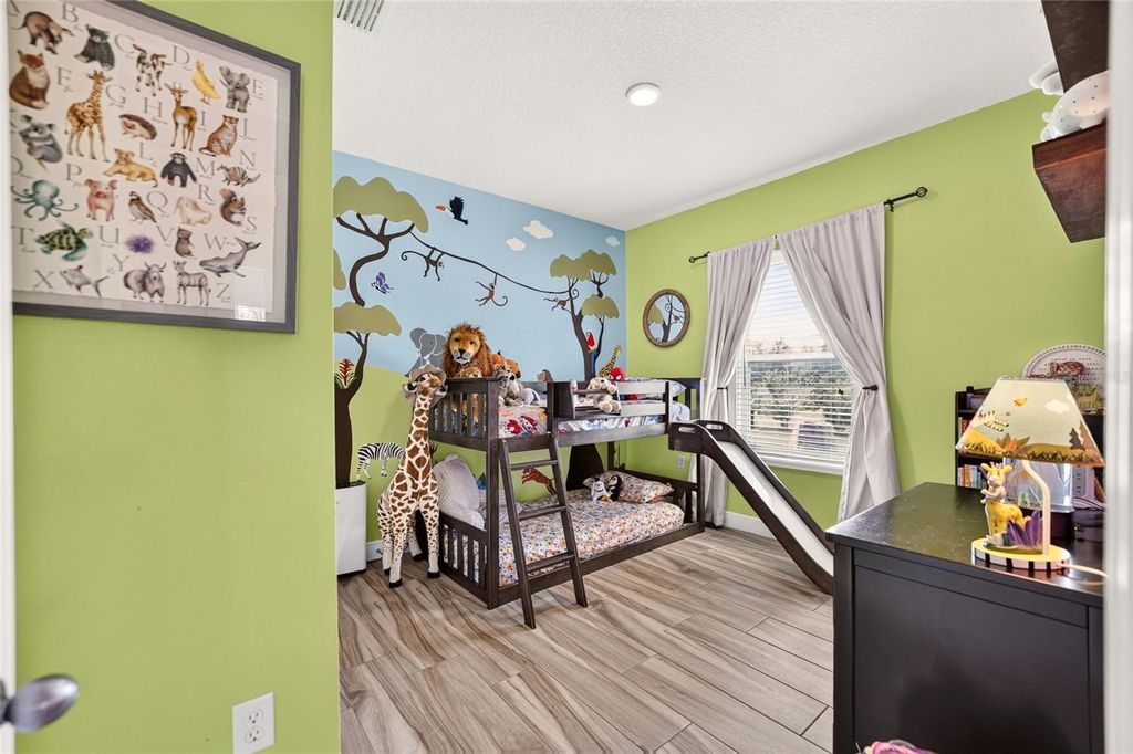 Image 30 of property listing at 5697 SW 215TH TERRACE, Newberry, FL 32669