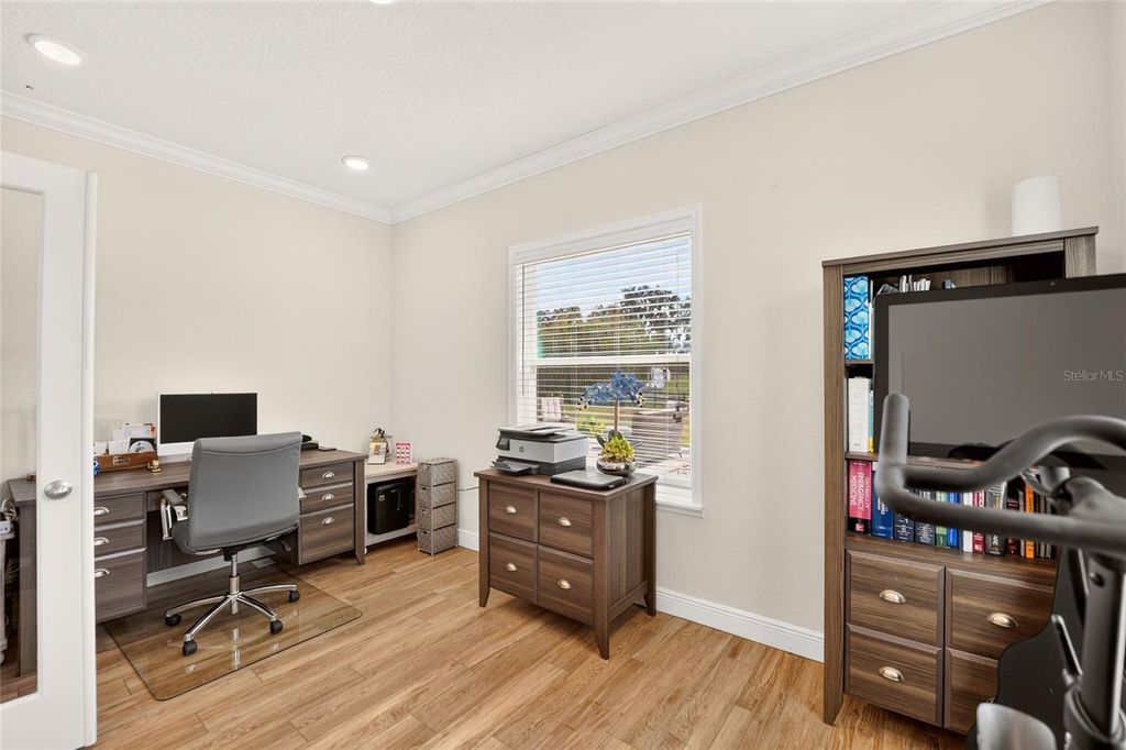 Image 32 of property listing at 5697 SW 215TH TERRACE, Newberry, FL 32669