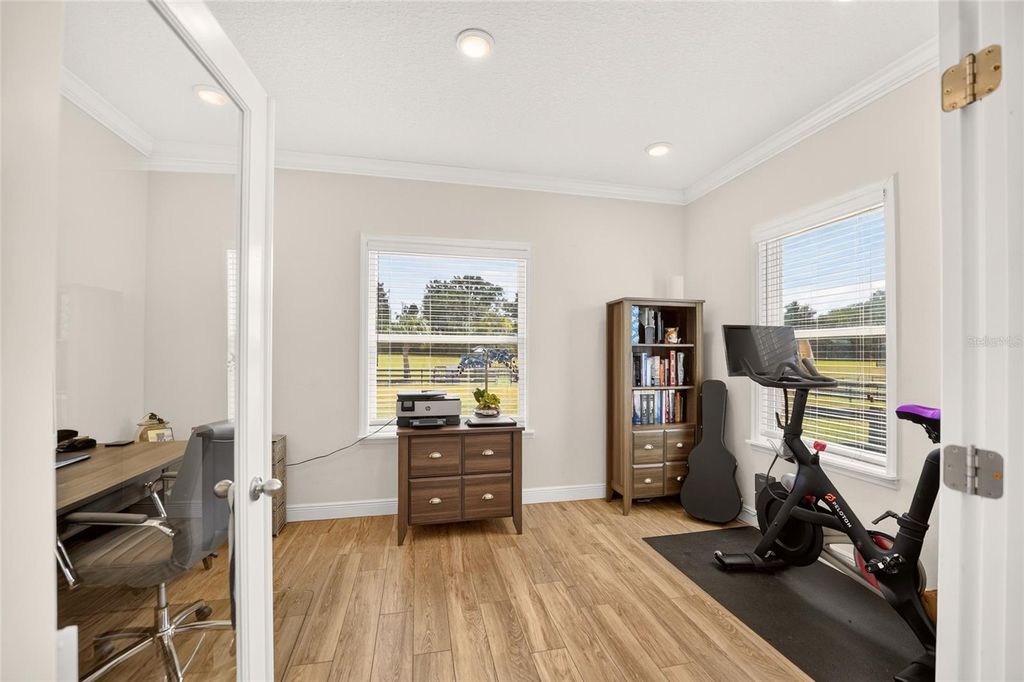 Image 33 of property listing at 5697 SW 215TH TERRACE, Newberry, FL 32669