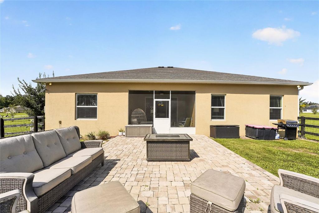 Image 41 of property listing at 5697 SW 215TH TERRACE, Newberry, FL 32669