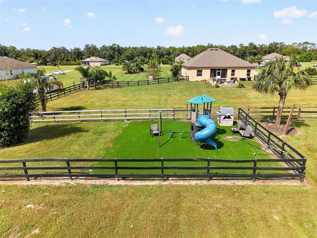 Image 50 of property listing at 5697 SW 215TH TERRACE, Newberry, FL 32669