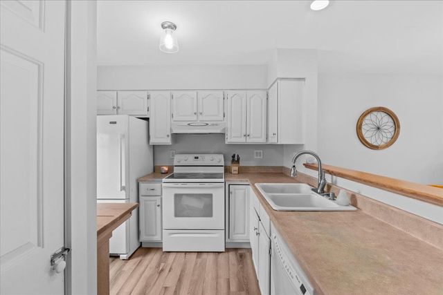 433 Westview Circle, Williston, VT 05495