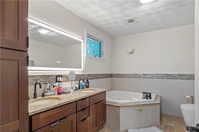 1785 Division Road, East Greenwich, RI 02818