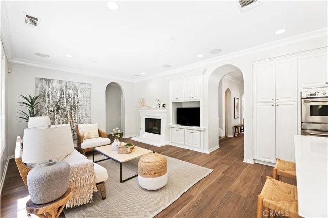 54 VALLEY TERRACE, Irvine, CA 92603